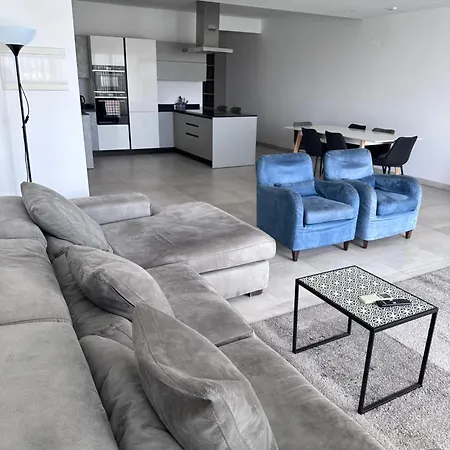 Amazing Sea View Apartment *